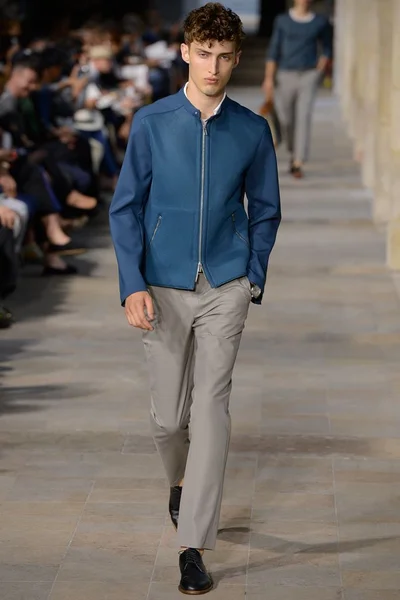 Look 5
